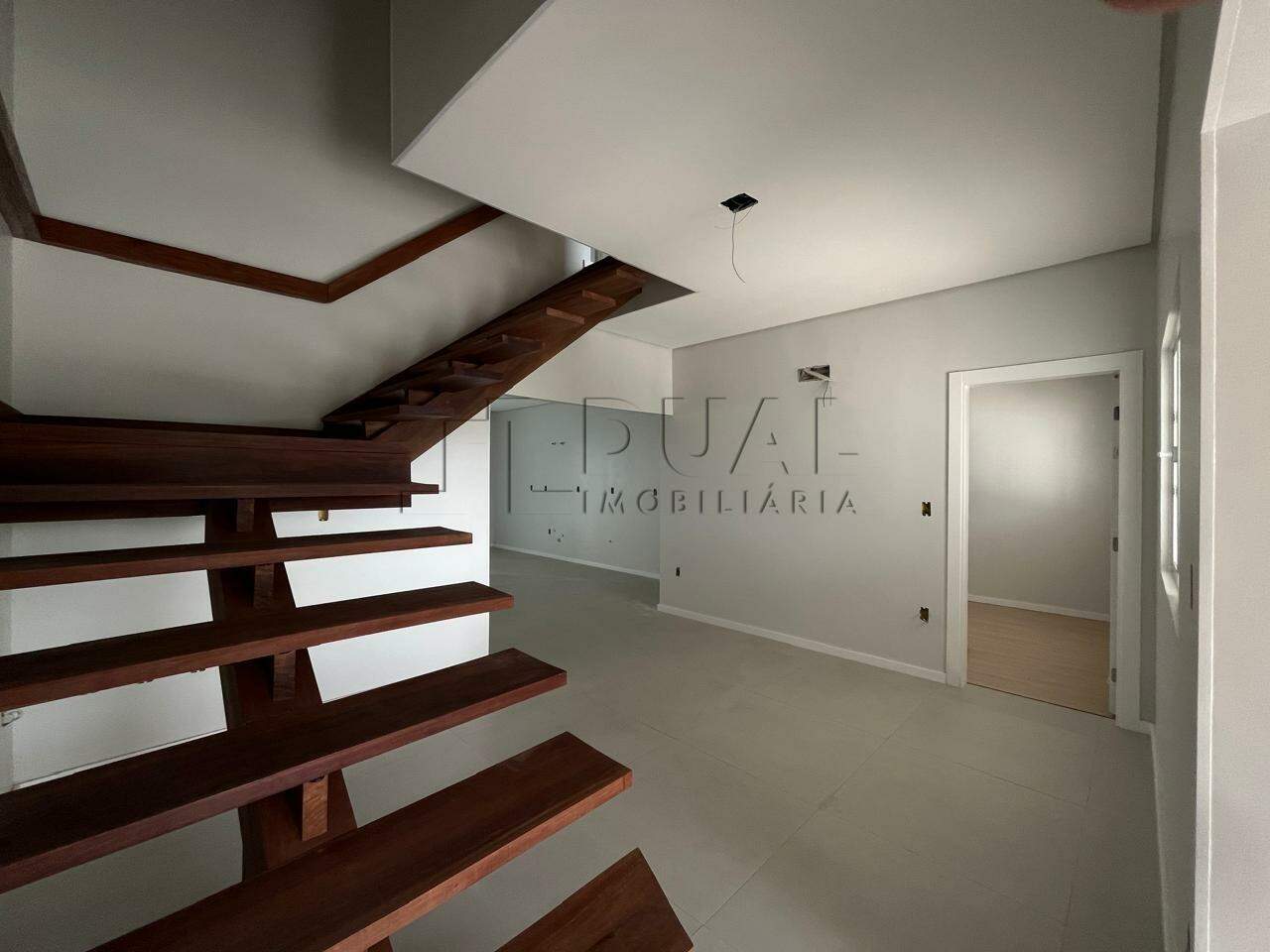 Imagem Geminado com 248,00m² à venda no bairro Barra do Rio Cerro em Jaraguá do Sul.