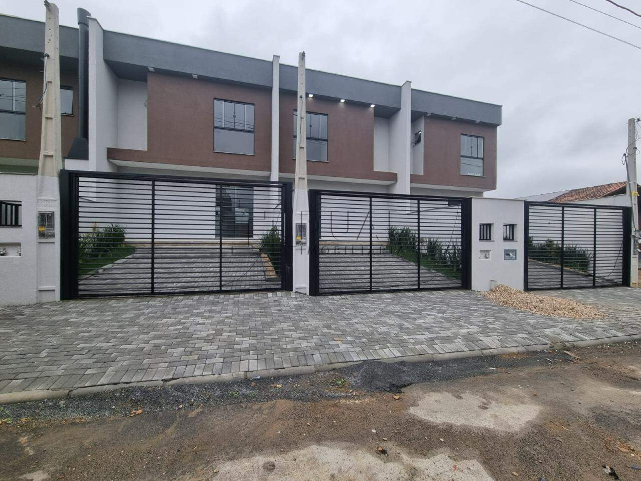 Imagem Geminado sobrado no bairro João Pessoa em Jaraguá do Sul com 2 suítes + Office