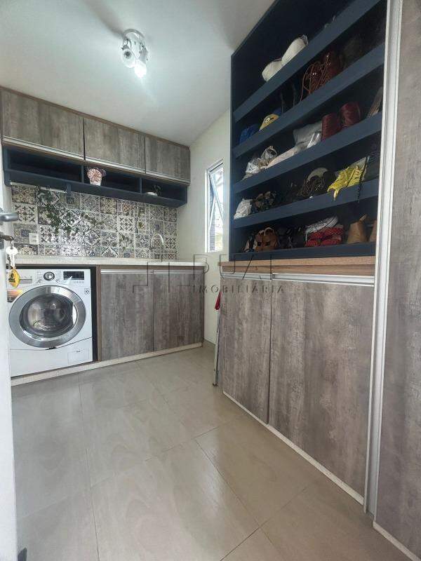 Imagem Casa com 143,35m² semimobiliada à venda no bairro Amizade em Jaraguá do Sul