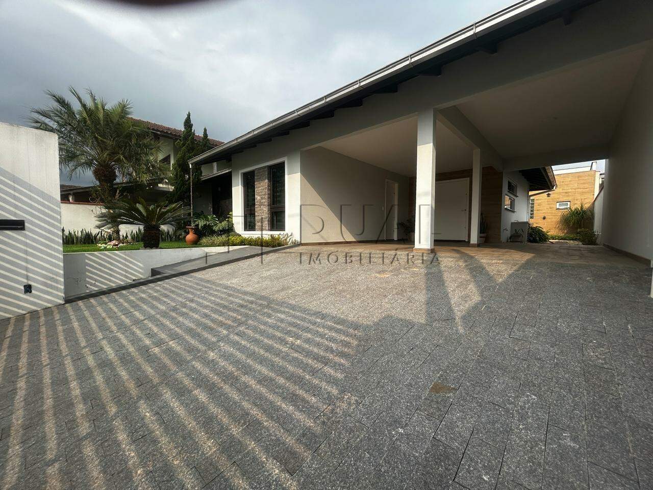 Imagem Casa com 143,35m² semimobiliada à venda no bairro Amizade em Jaraguá do Sul