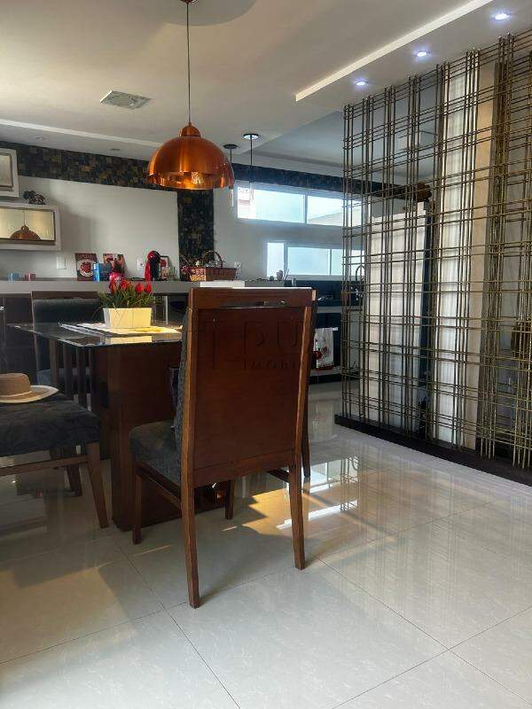 Imagem Casa com 143,35m² semimobiliada à venda no bairro Amizade em Jaraguá do Sul