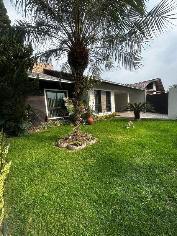 Imagem Casa com 143,35m² semimobiliada à venda no bairro Amizade em Jaraguá do Sul