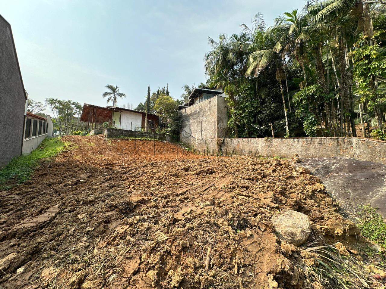 Imagem Terreno com 701,25m² e casa no bairro Vila Nova em Jaraguá do Sul