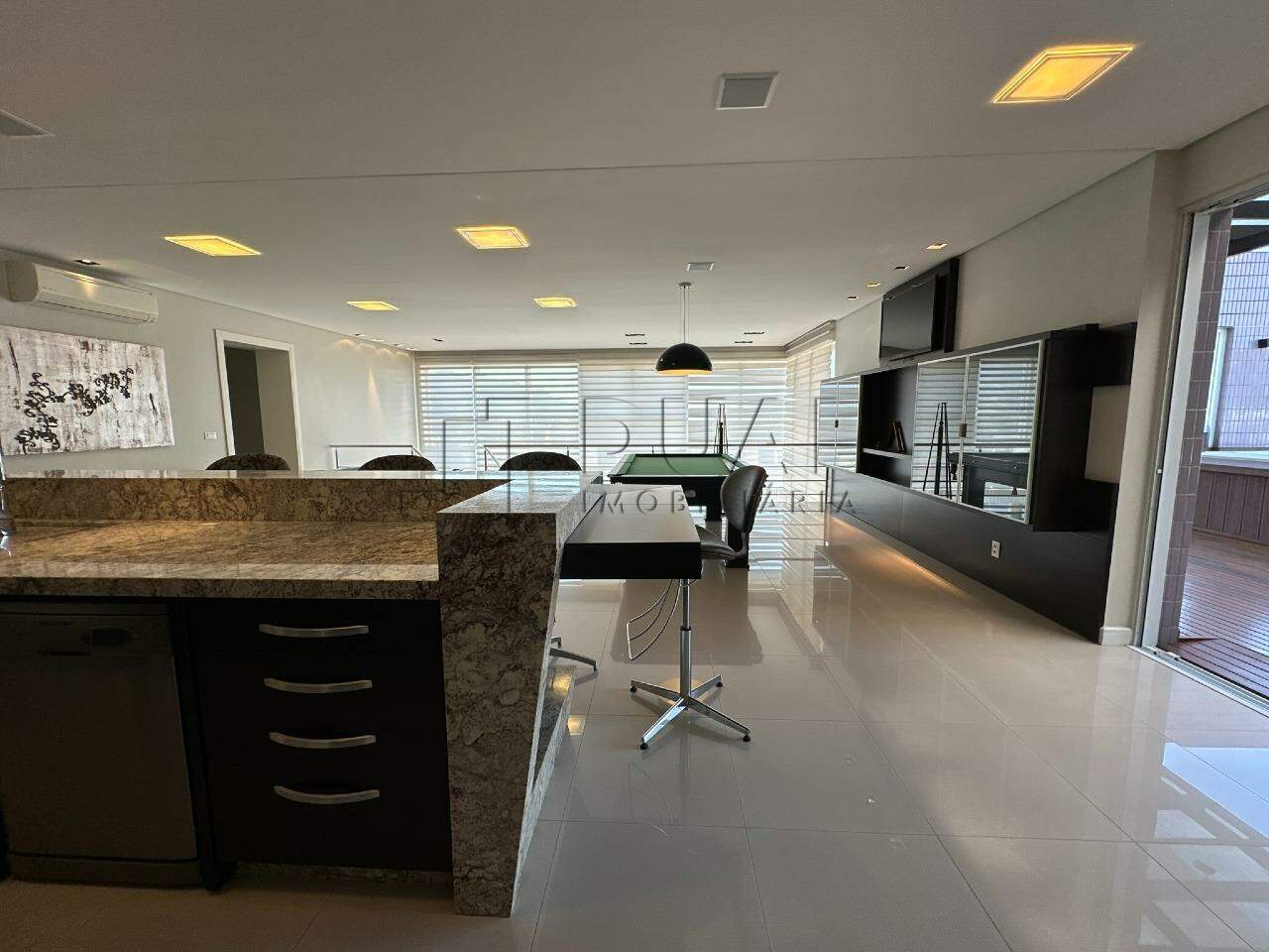 Imagem Apartamento à venda, 3 quartos, 3 suítes, 6 vagas, Centro - Jaraguá do Sul/SC