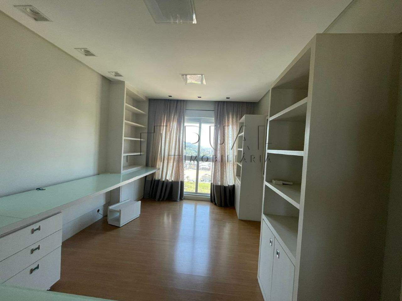 Imagem Apartamento à venda, 3 quartos, 3 suítes, 6 vagas, Centro - Jaraguá do Sul/SC
