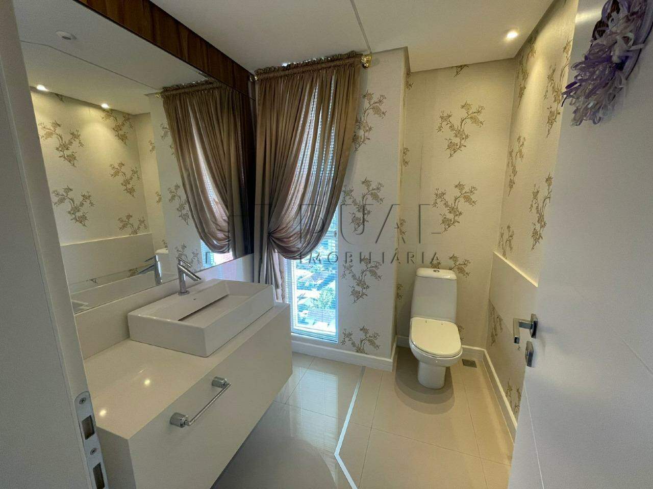 Imagem Apartamento à venda, 3 quartos, 3 suítes, 6 vagas, Centro - Jaraguá do Sul/SC