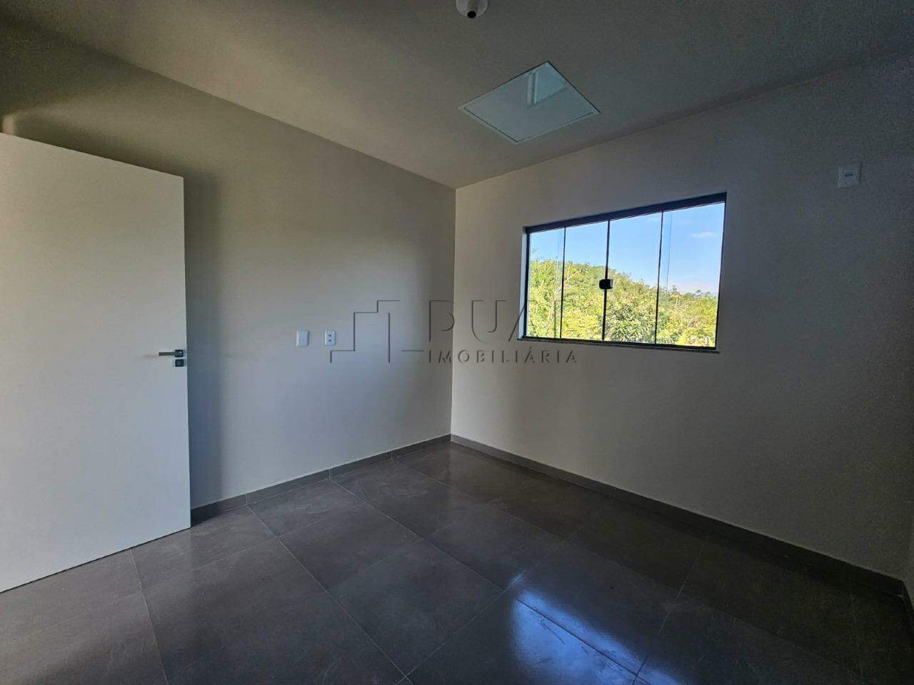 Imagem Geminado a venda no bairro Amizade em Jaraguá do Sul com 3 dormitórios