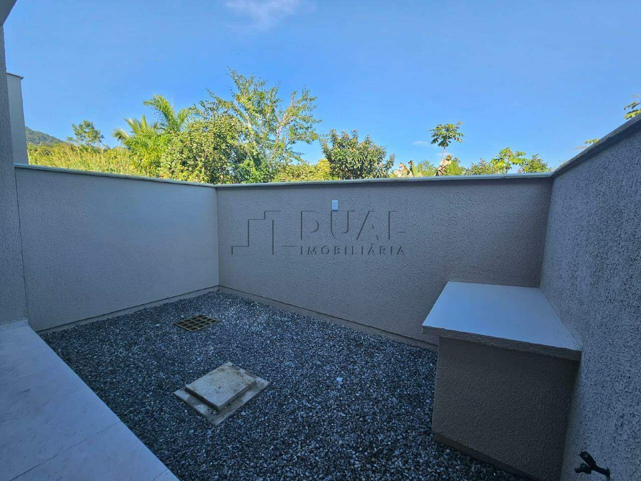 Imagem Geminado a venda no bairro Amizade em Jaraguá do Sul com 3 dormitórios