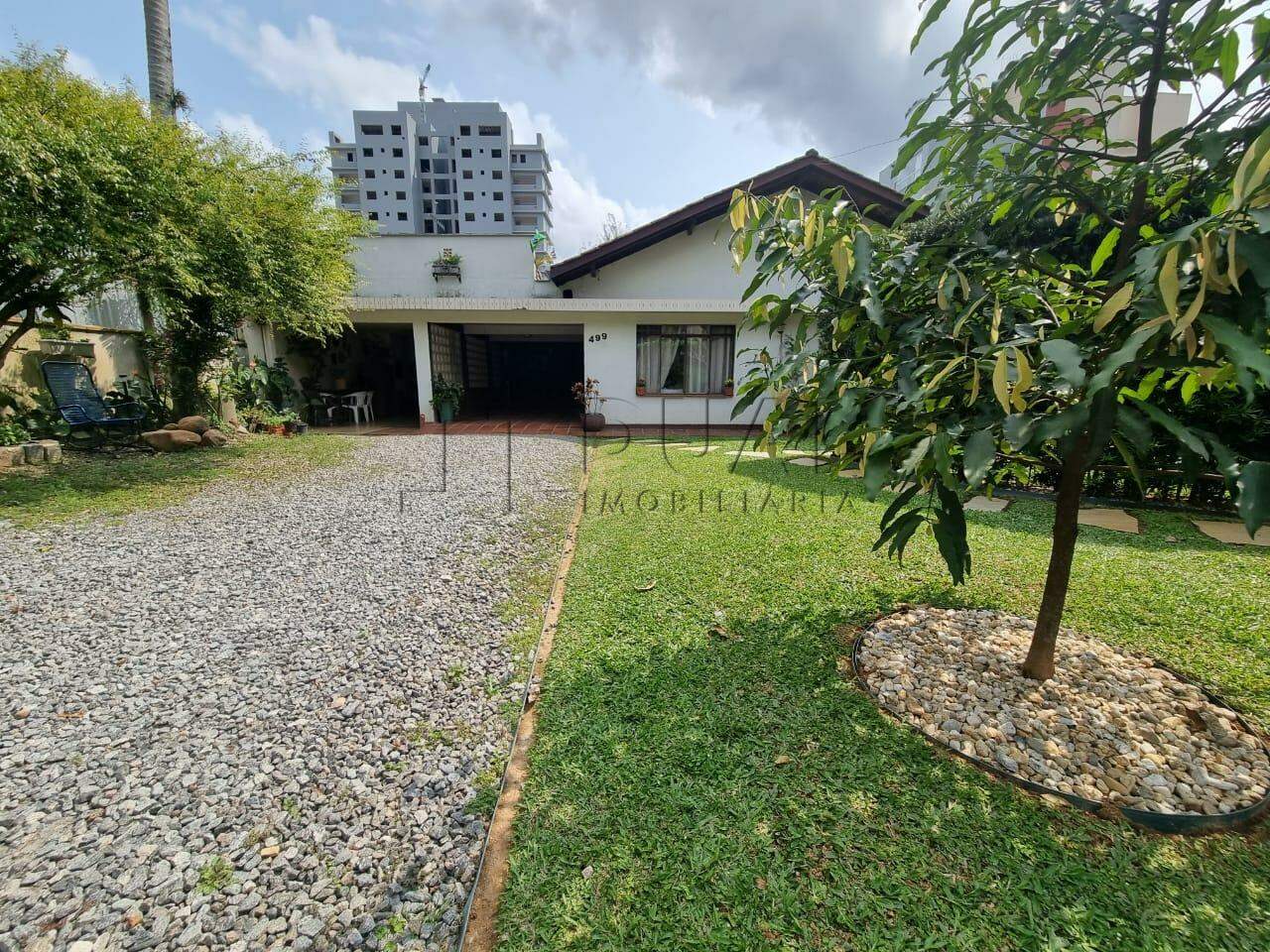 Imagem Casa com 137,86m² e terreno com 498m² à venda no bairro Vila Nova em Jaraguá do Sul