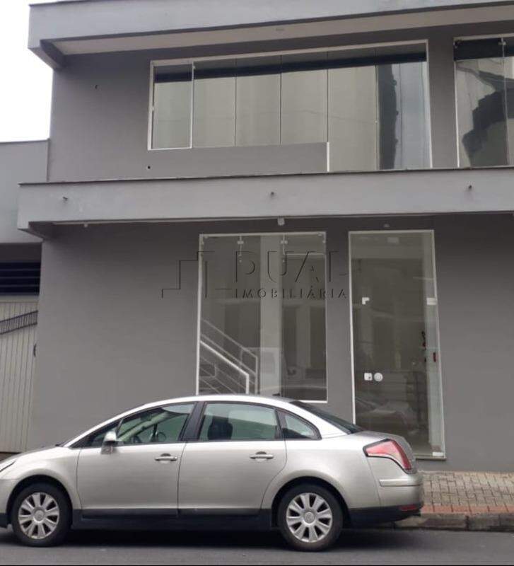 Sala Comercial com mezanino com 55,98m² no Centro de Jaraguá do Sul