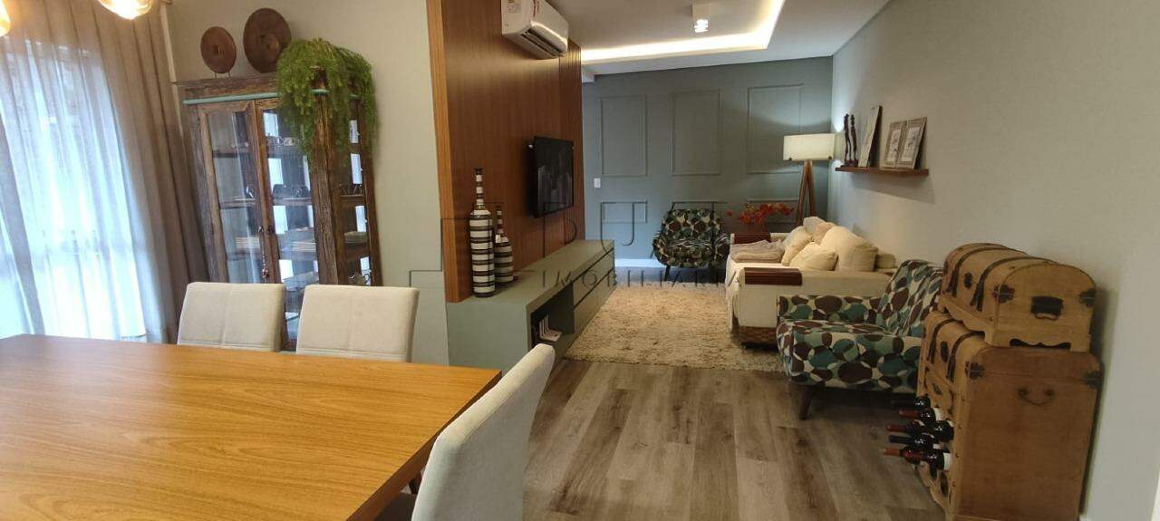 Apartamento com 67,68 m² mobiliado à venda no bairro Centro em Balneário Piçarras