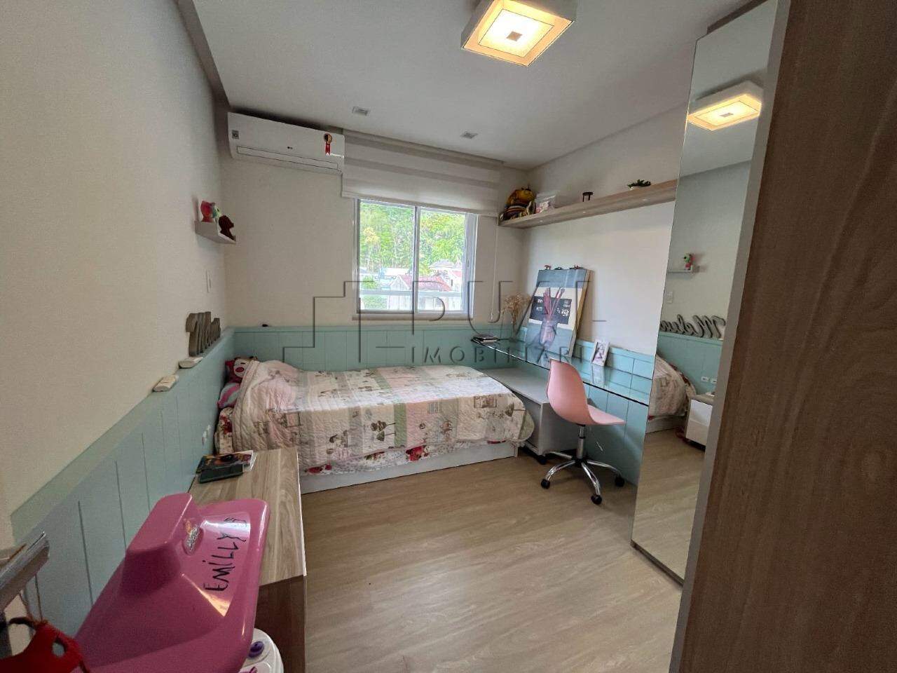 Imagem Cobertura com 202,31m² mobiliada à venda no bairro Vila Nova em Jaraguá do Sul