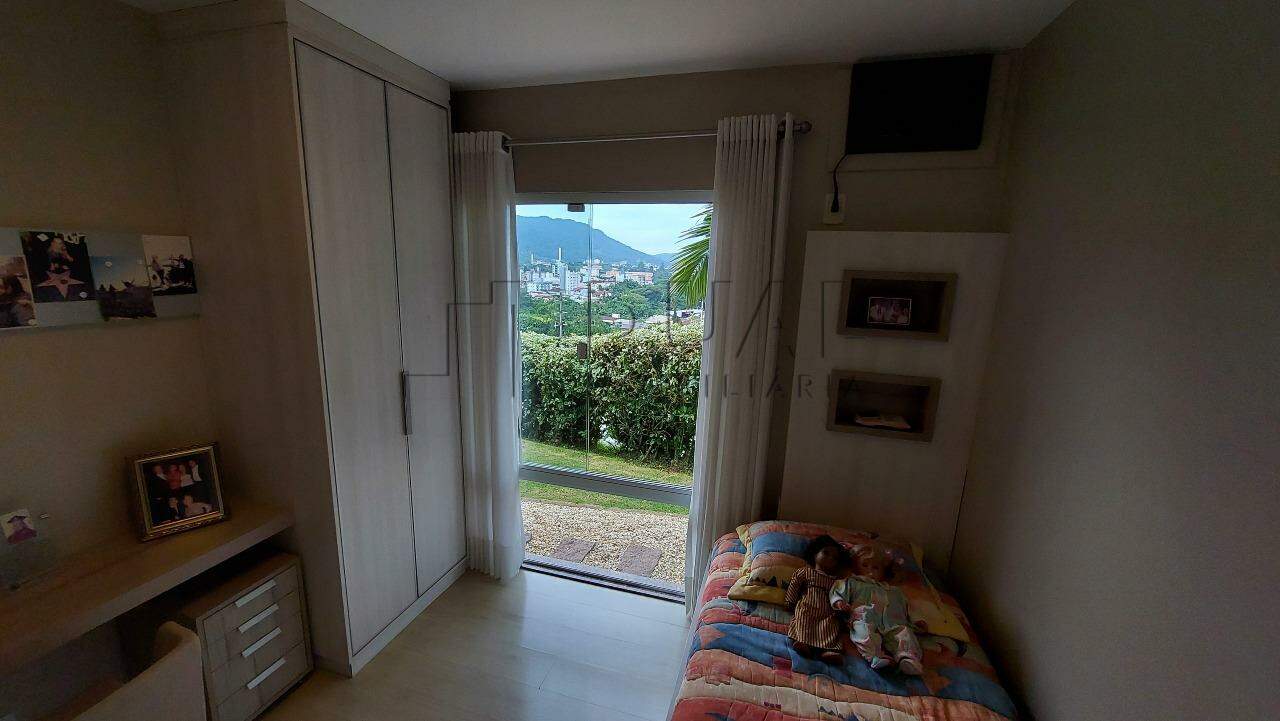 Imagem Casa com linda vista para venda no bairro Vila Nova em Jaraguá do Sul