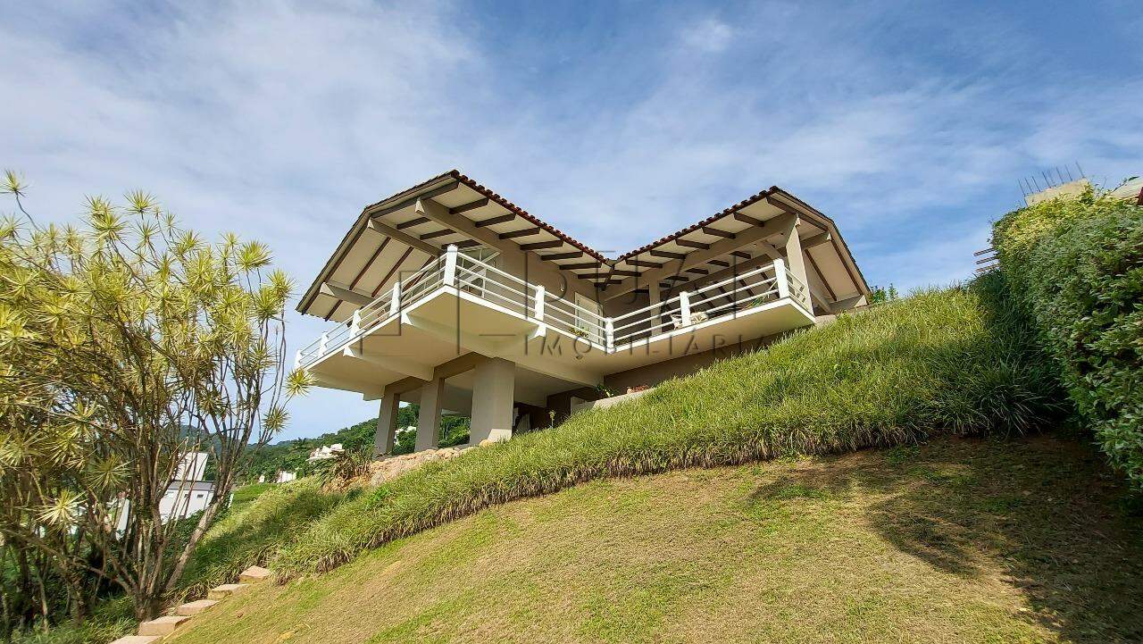 Casa com linda vista para venda no bairro Vila Nova em Jaraguá do Sul