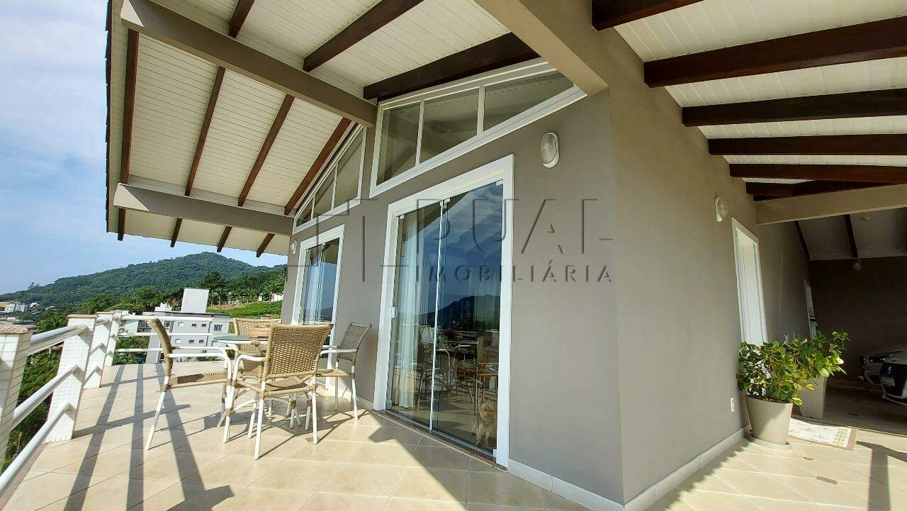 Imagem Casa com linda vista para venda no bairro Vila Nova em Jaraguá do Sul