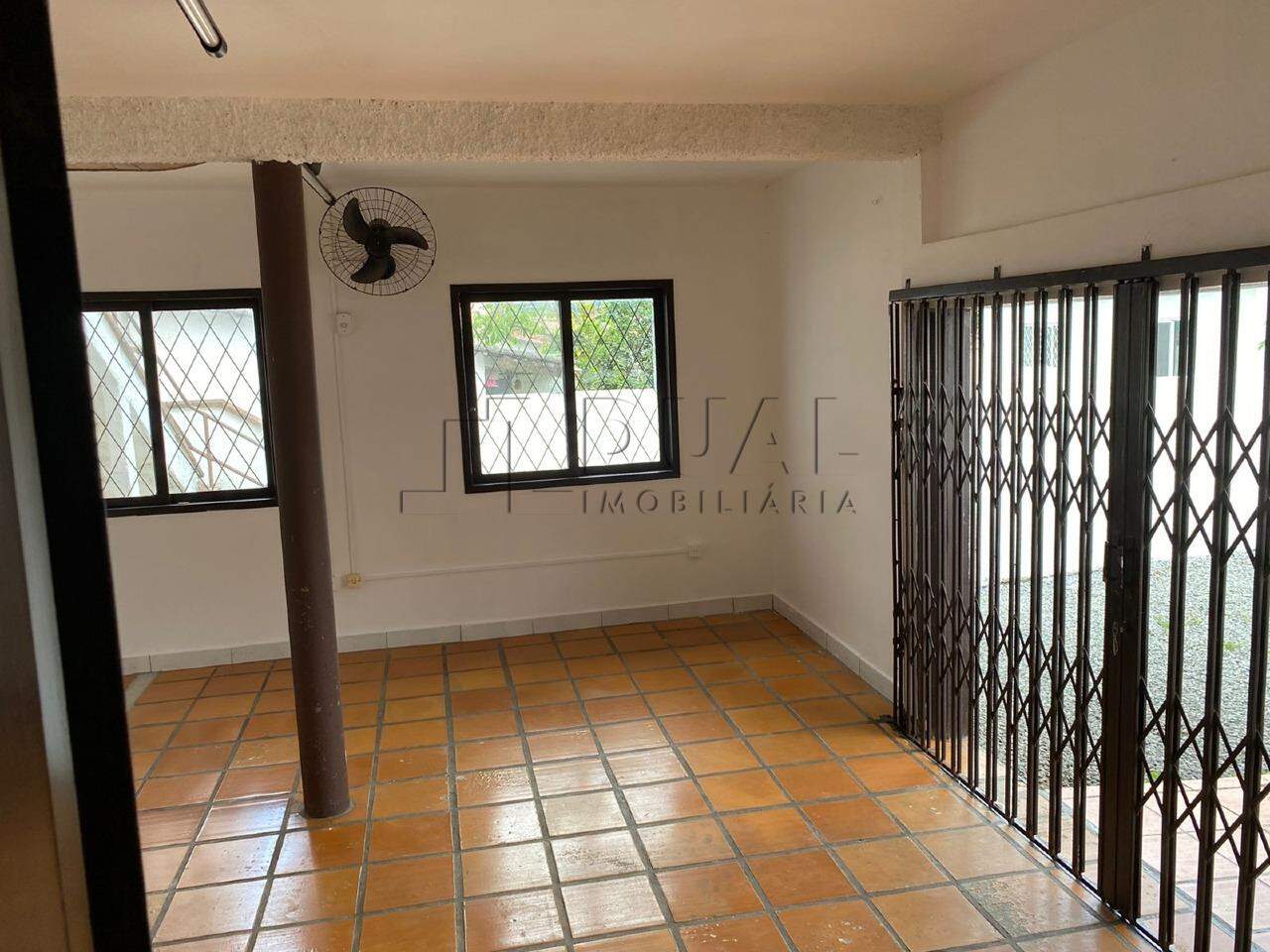 Imagem Casa com 107,80m² semimobiliada à venda no bairro Água Verde