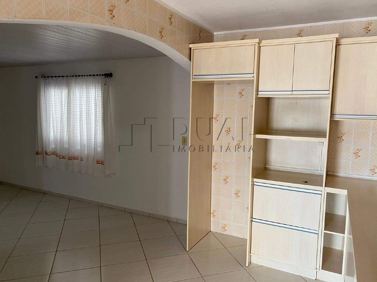 Imagem Casa com 107,80m² semimobiliada à venda no bairro Água Verde