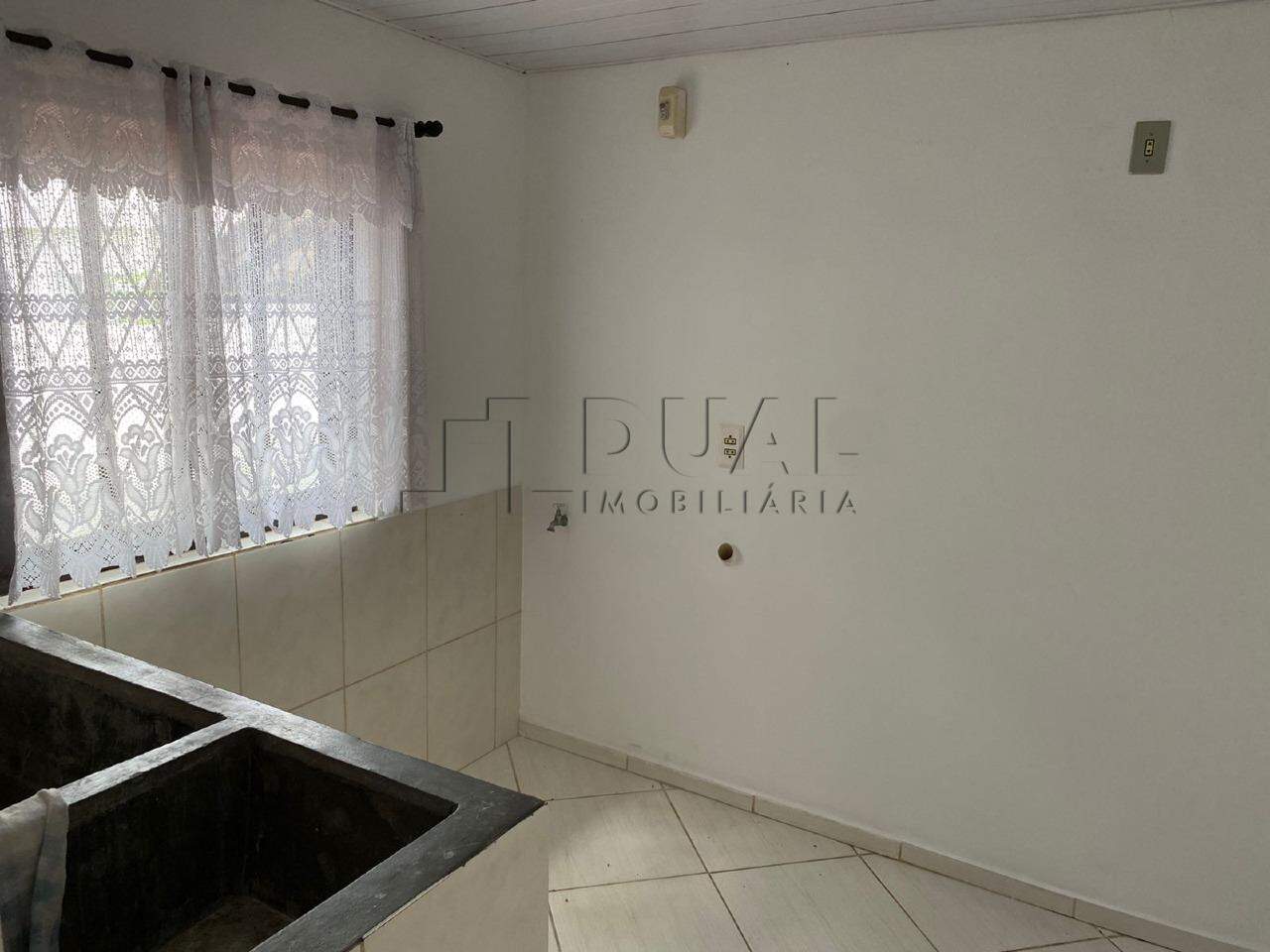 Imagem Casa com 107,80m² semimobiliada à venda no bairro Água Verde