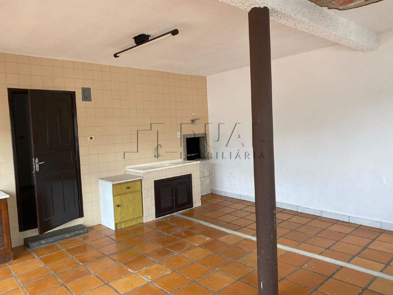 Imagem Casa com 107,80m² semimobiliada à venda no bairro Água Verde