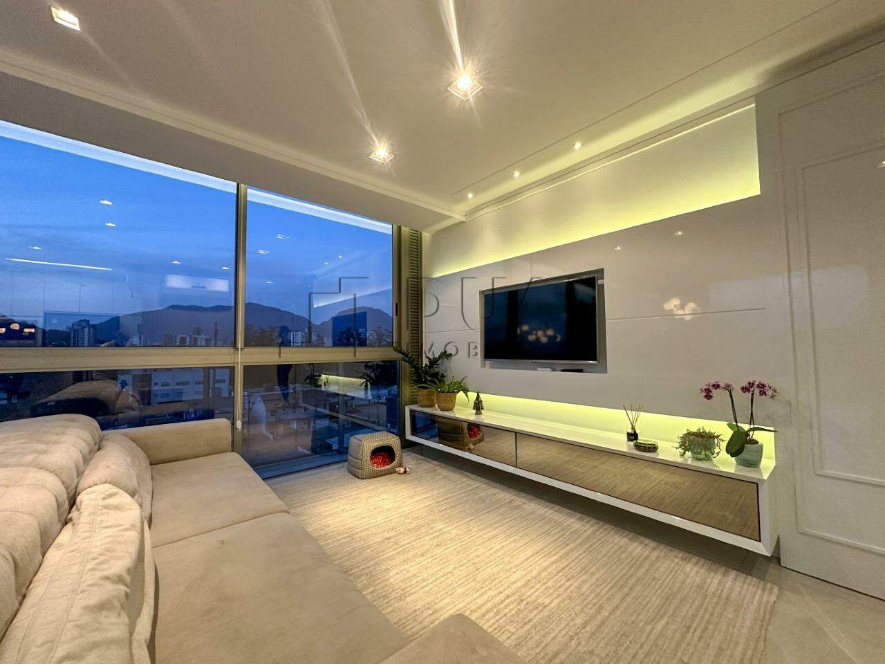 Imagem Apartamento com 127m² Mobiliado no Bairro Vila Nova em Jaraguá do Sul