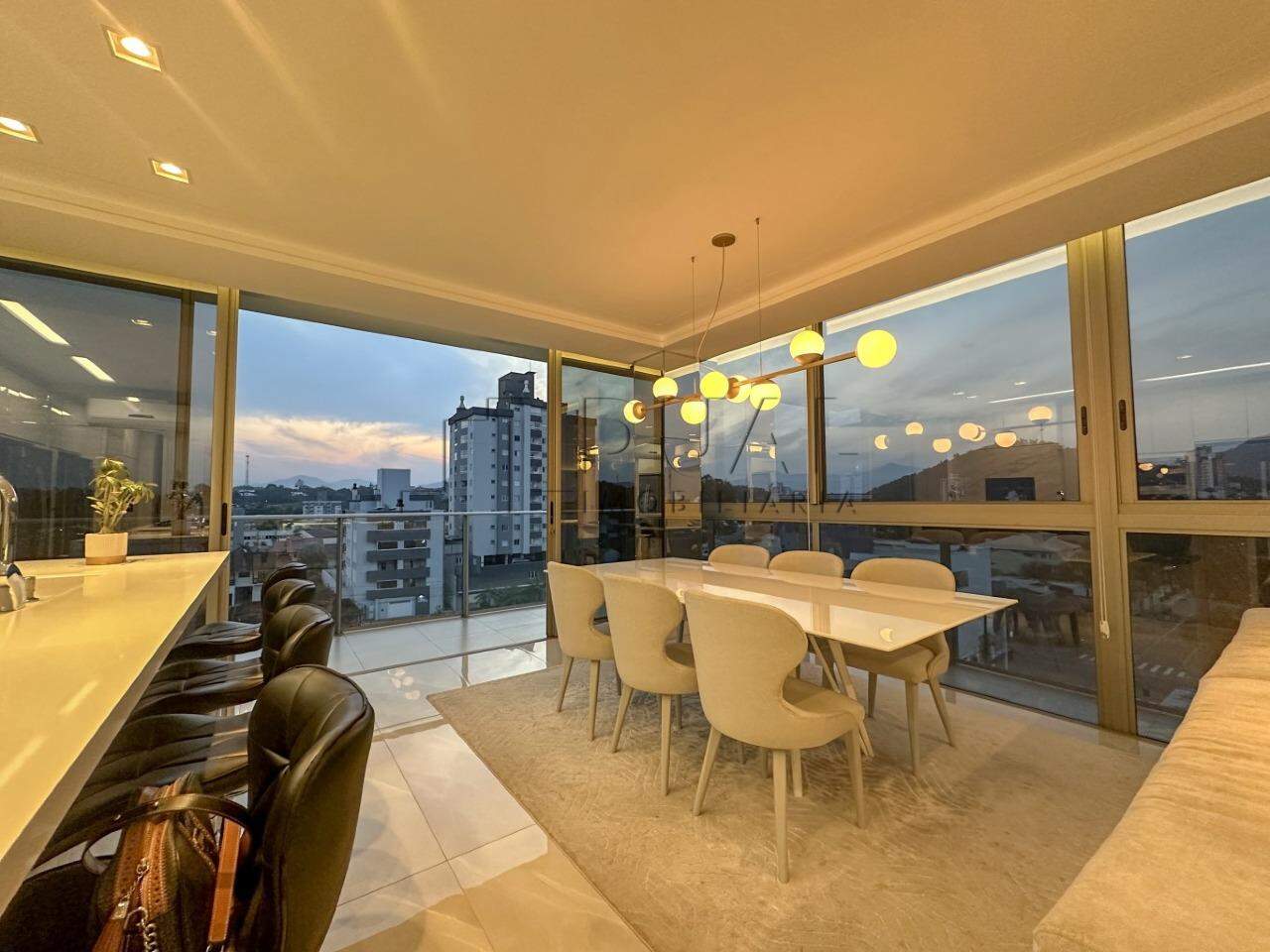 Imagem Apartamento com 127m² Mobiliado no Bairro Vila Nova em Jaraguá do Sul