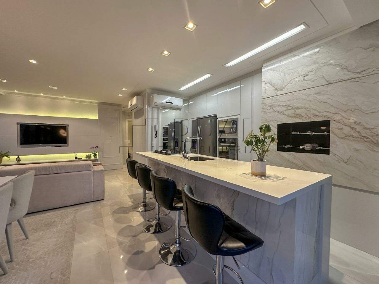 Imagem Apartamento com 127m² Mobiliado no Bairro Vila Nova em Jaraguá do Sul