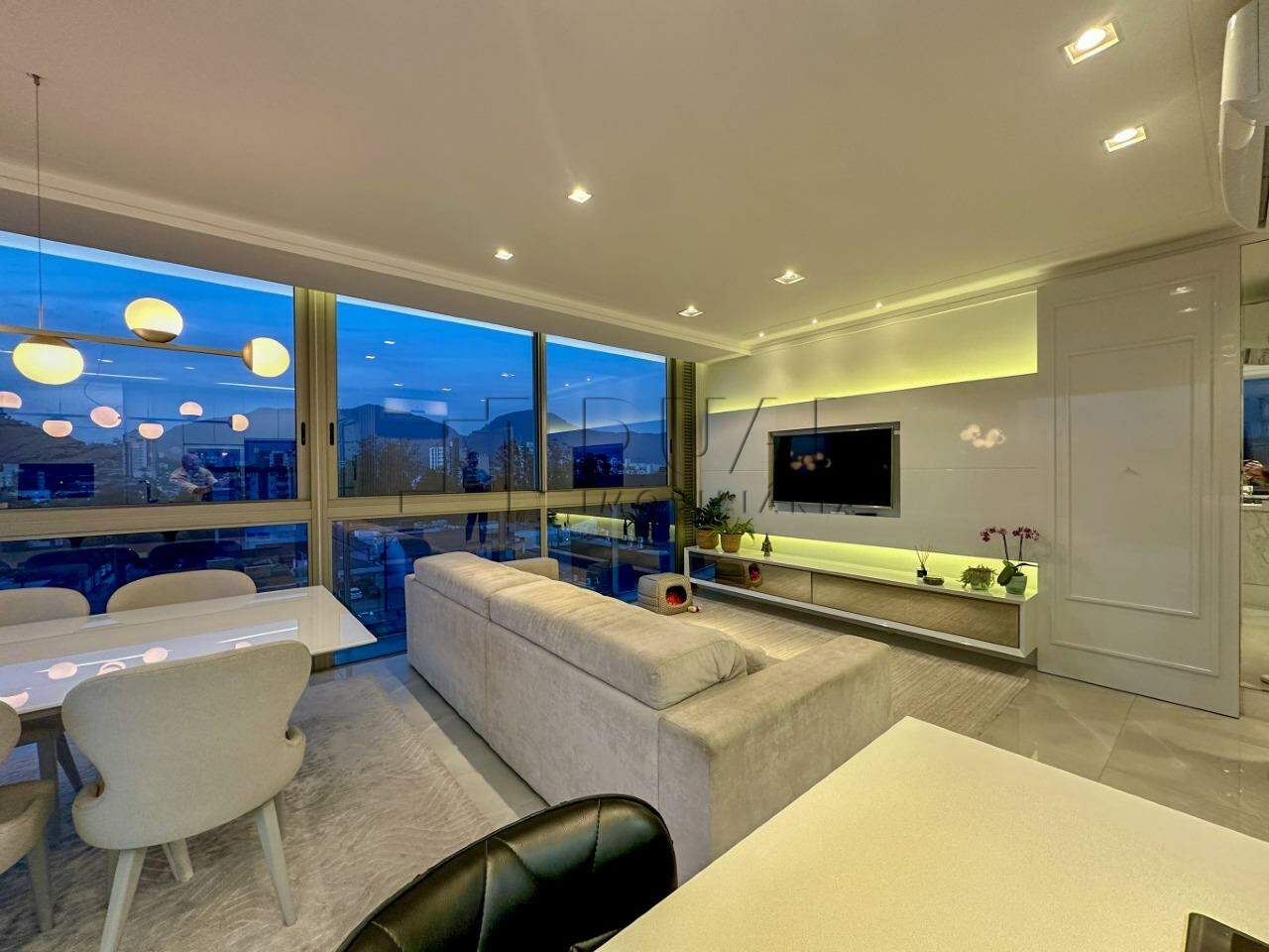 Imagem Apartamento com 127m² Mobiliado no Bairro Vila Nova em Jaraguá do Sul