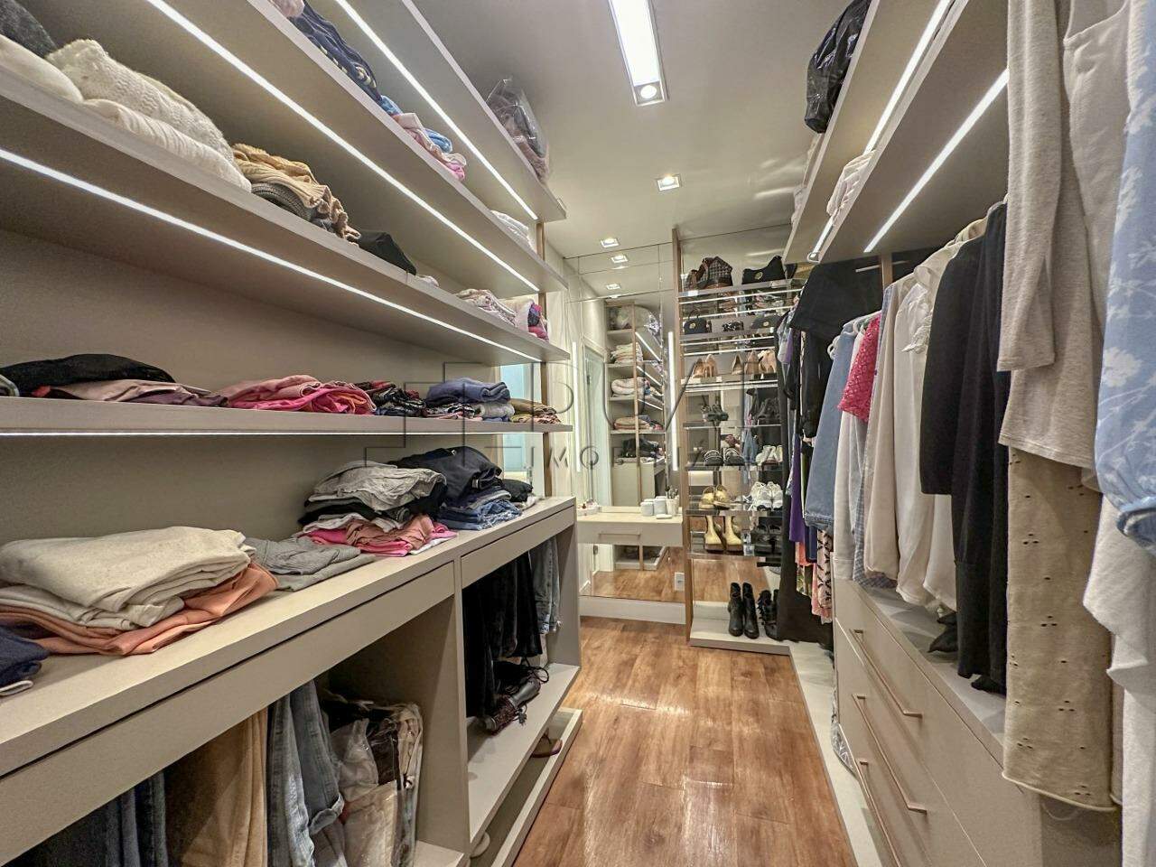 Imagem Apartamento com 127m² Mobiliado no Bairro Vila Nova em Jaraguá do Sul