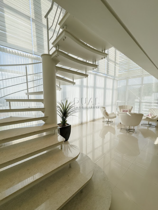 Imagem Cobertura com 542,28m² à venda no Villenueve Residence no Nova Brasília em Jaraguá do Sul