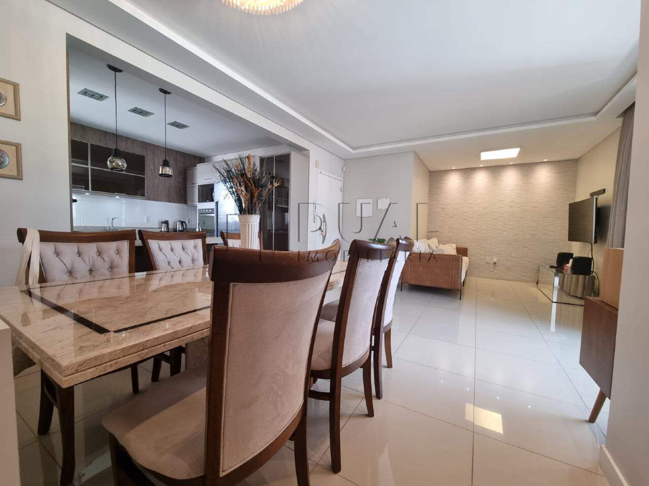 Imagem Apartamento Semi-Mobiliado com 121,10 m² no Centro de Jaraguá do Sul