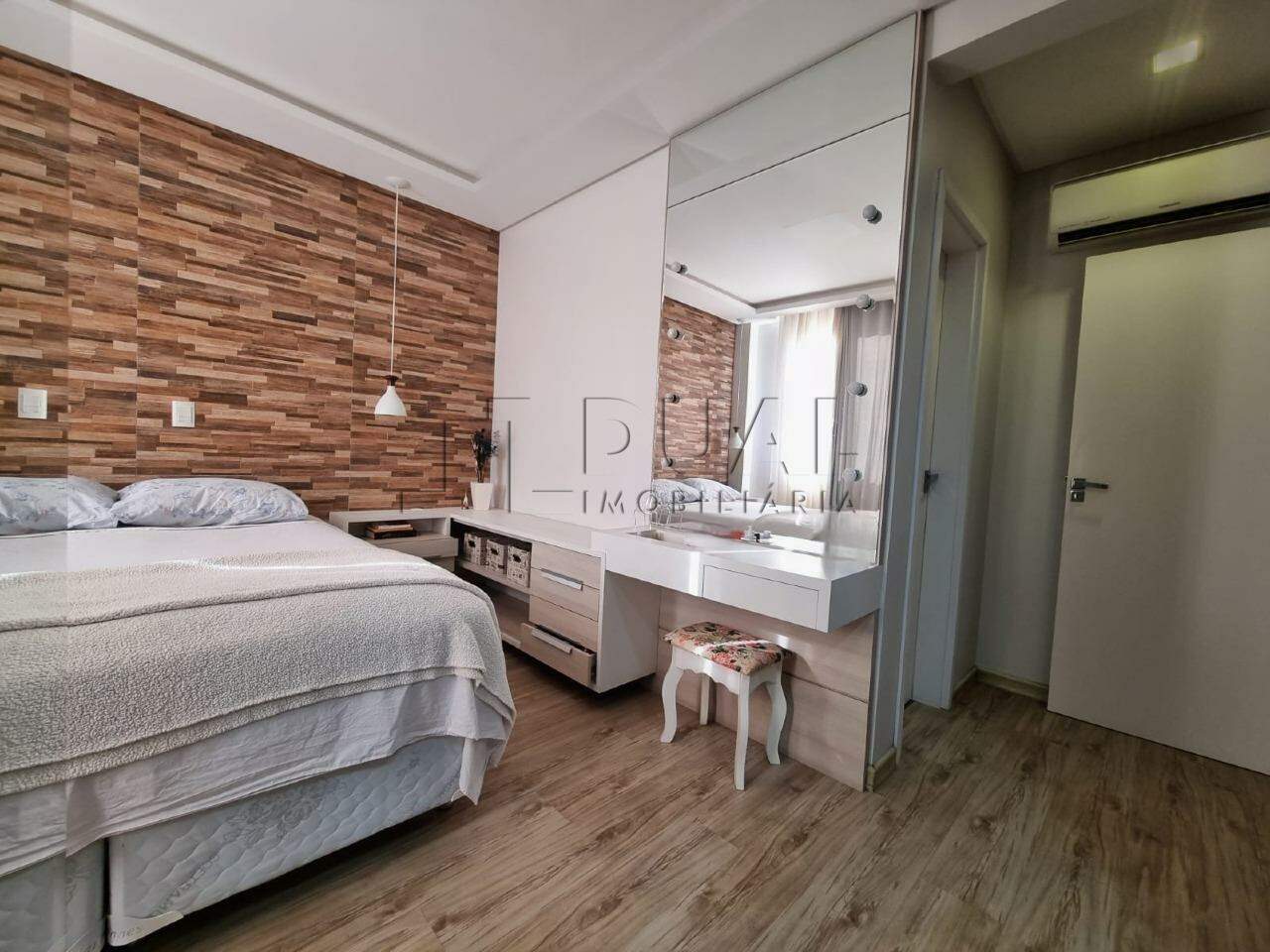 Imagem Apartamento Semi-Mobiliado com 121,10 m² no Centro de Jaraguá do Sul