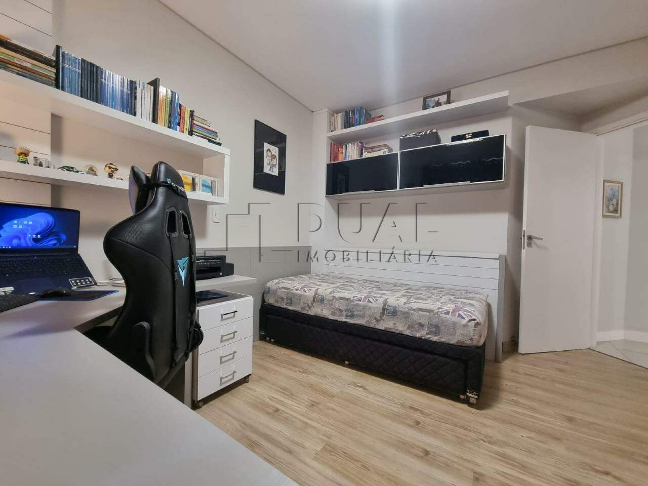 Imagem Apartamento Semi-Mobiliado com 121,10 m² no Centro de Jaraguá do Sul