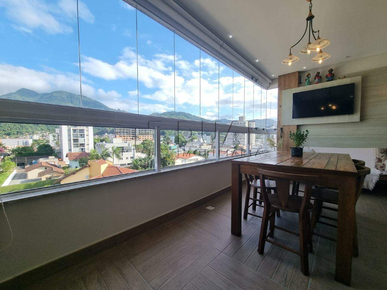 Imagem Apartamento Semi-Mobiliado com 121,10 m² no Centro de Jaraguá do Sul