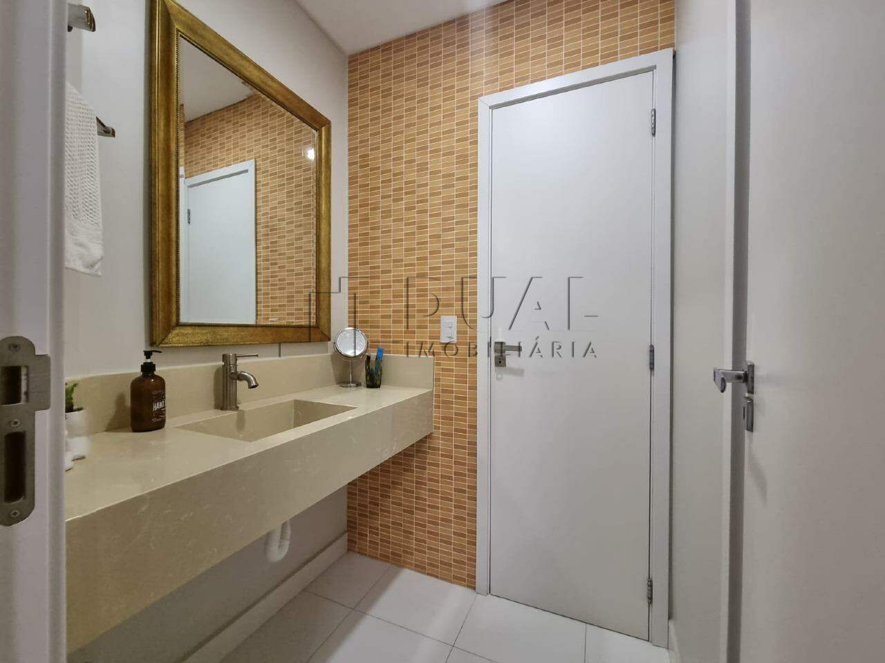 Imagem Apartamento Semi-Mobiliado com 121,10 m² no Centro de Jaraguá do Sul