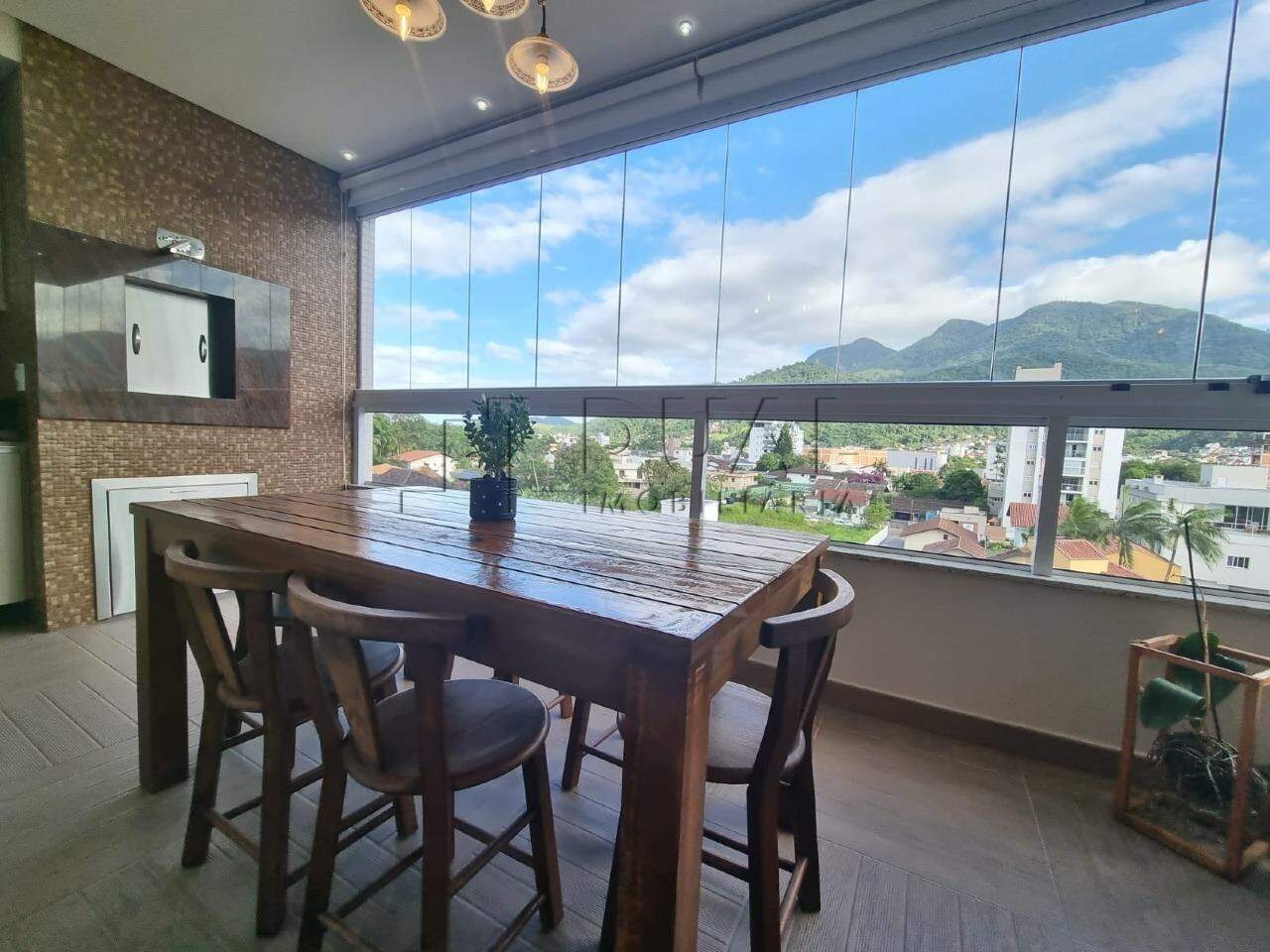 Imagem Apartamento Semi-Mobiliado com 121,10 m² no Centro de Jaraguá do Sul