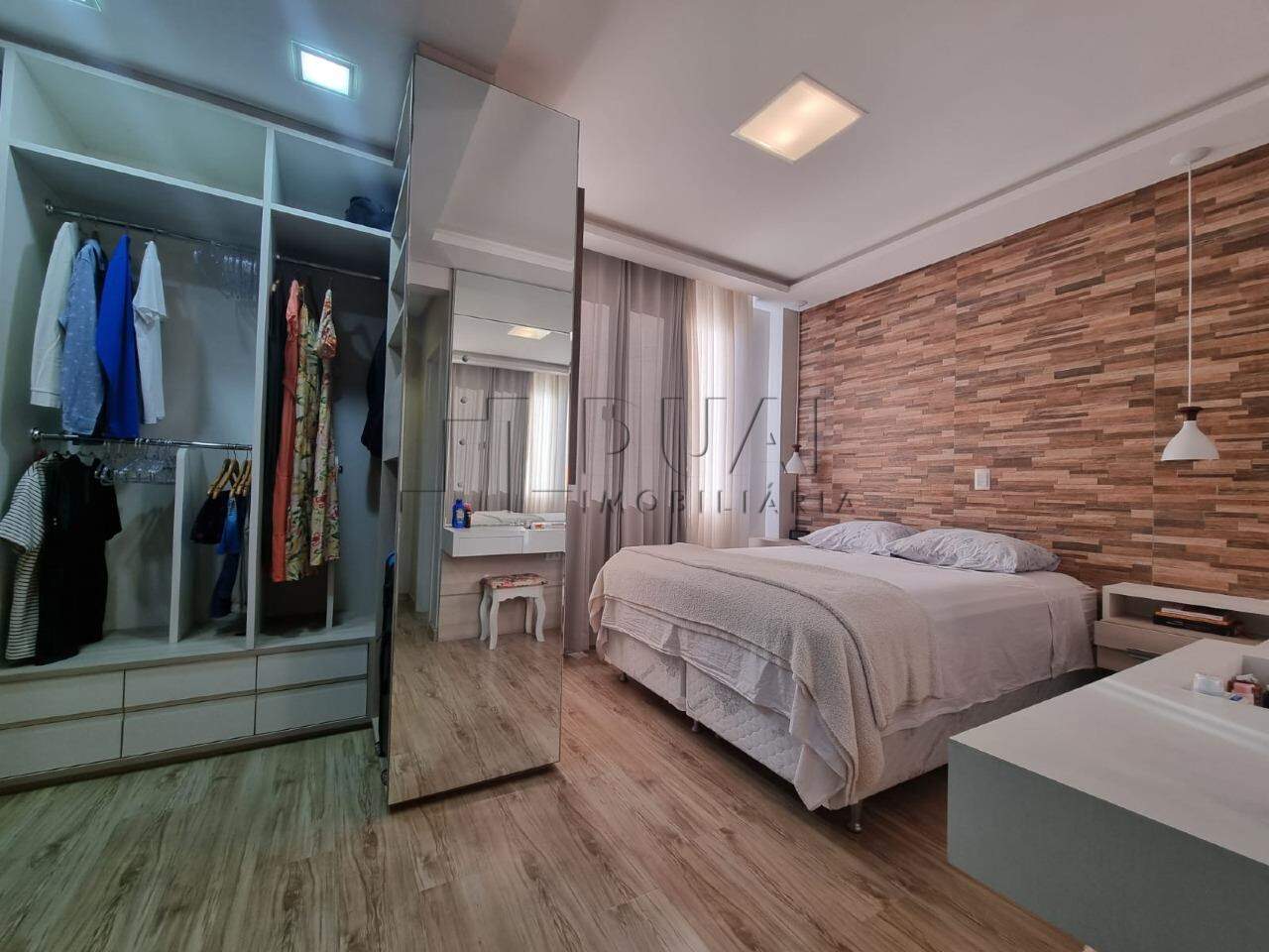Imagem Apartamento Semi-Mobiliado com 121,10 m² no Centro de Jaraguá do Sul