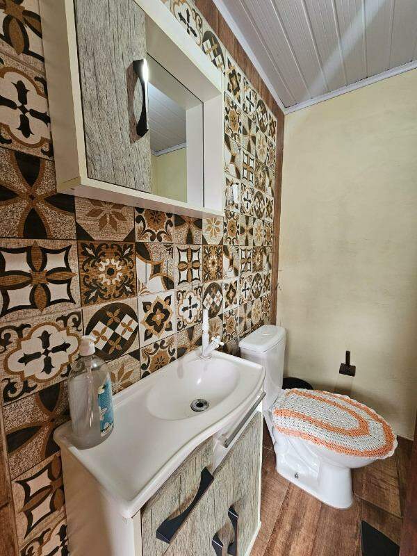 Imagem Casa com suíte + 1 dormitório no bairro Escolinha em Guaramirim