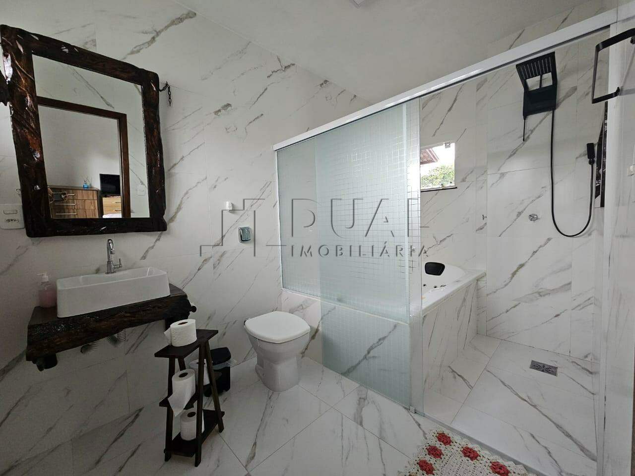 Imagem Casa com suíte + 1 dormitório no bairro Escolinha em Guaramirim