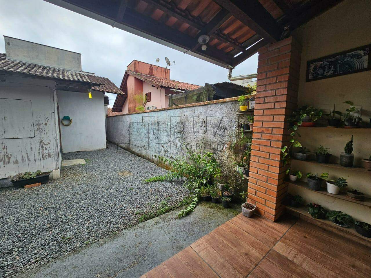 Imagem Casa com suíte + 1 dormitório no bairro Escolinha em Guaramirim