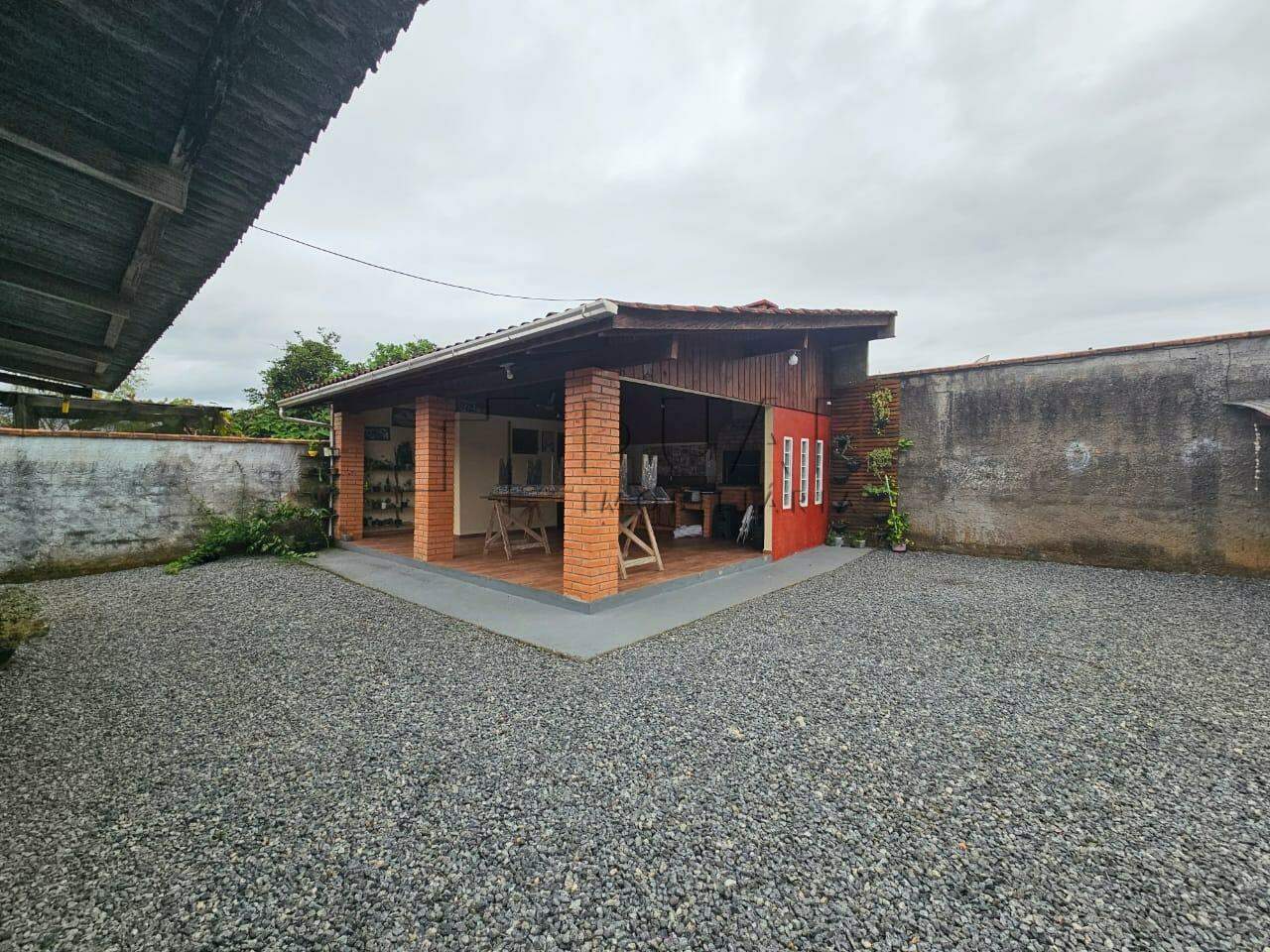 Imagem Casa com suíte + 1 dormitório no bairro Escolinha em Guaramirim