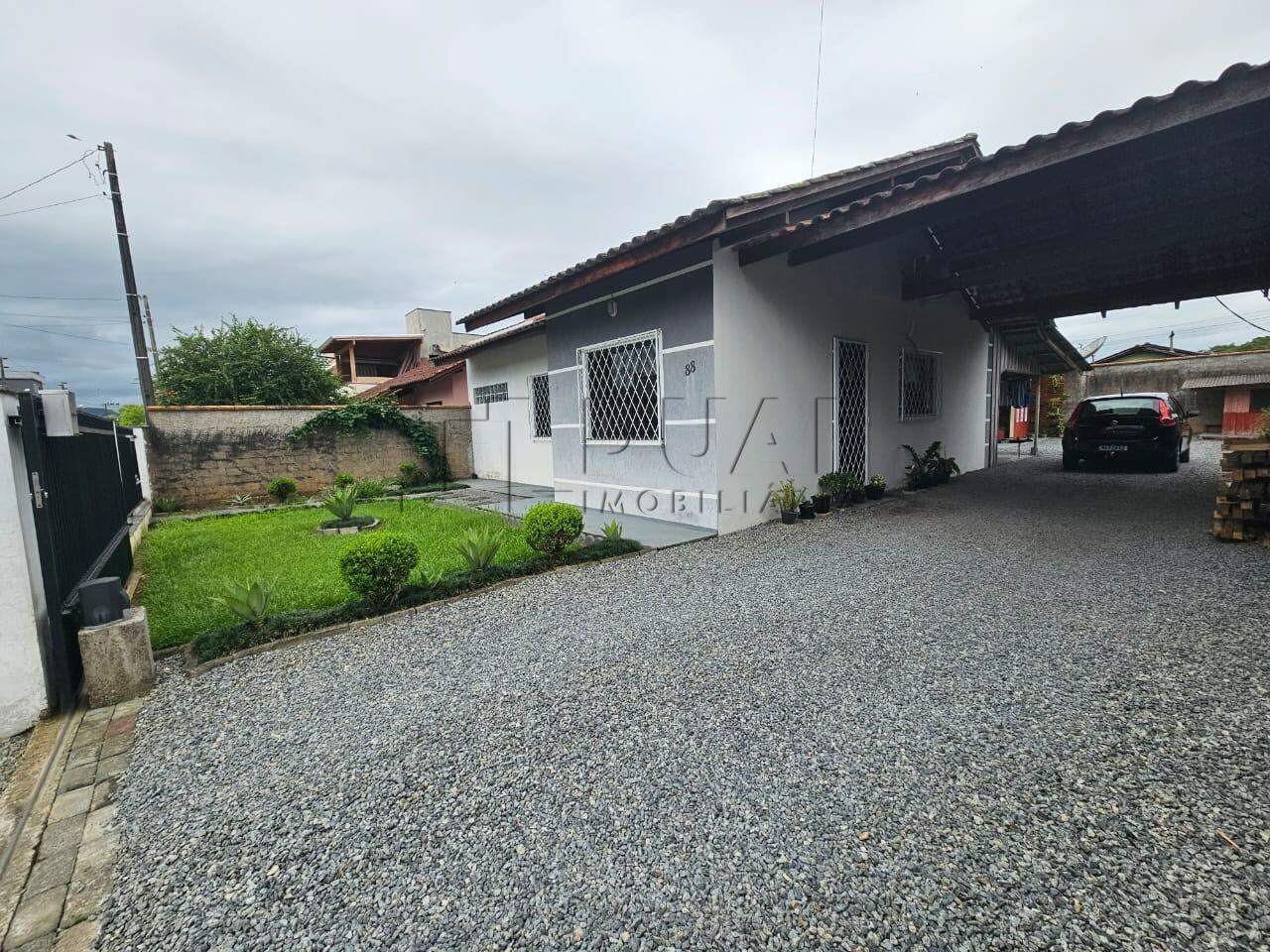 Casa com suíte + 1 dormitório no bairro Escolinha em Guaramirim