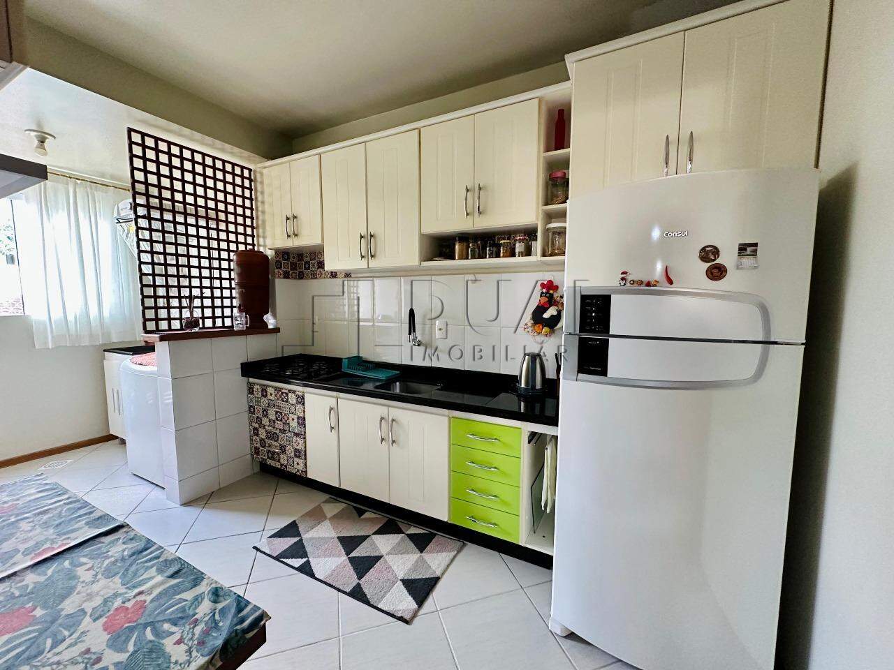 Imagem Apartamento à Venda na Barra do Rio Molha – 2 Quartos e Sacada com Churrasqueira