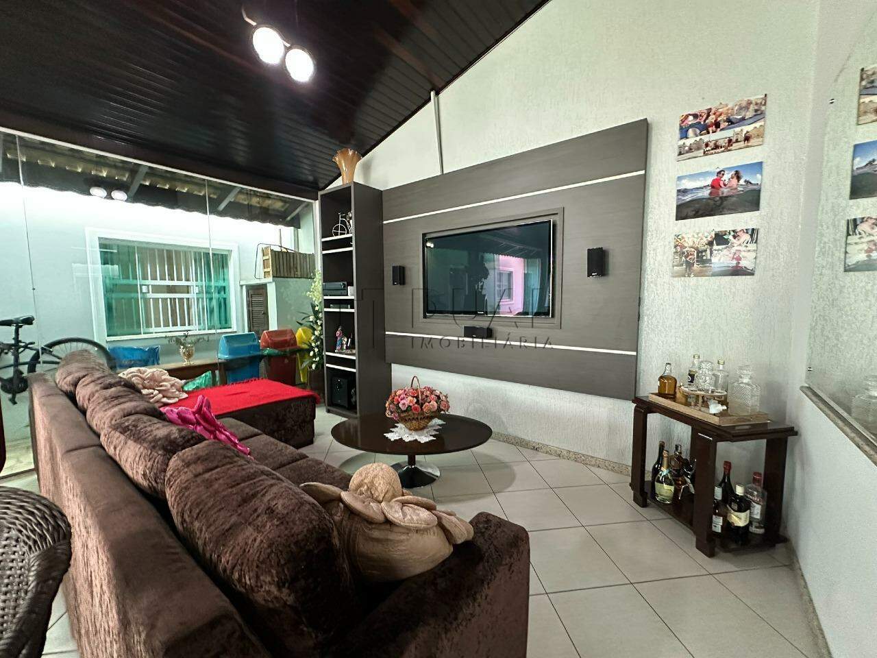 Imagem Casa Alto Padrão no Centro com Piscina e Área de Festas