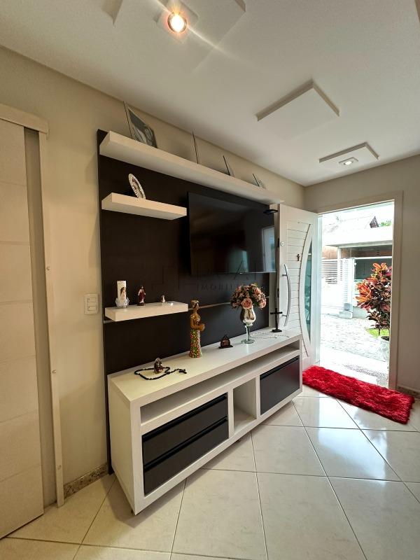 Imagem Casa Alto Padrão no Centro com Piscina e Área de Festas