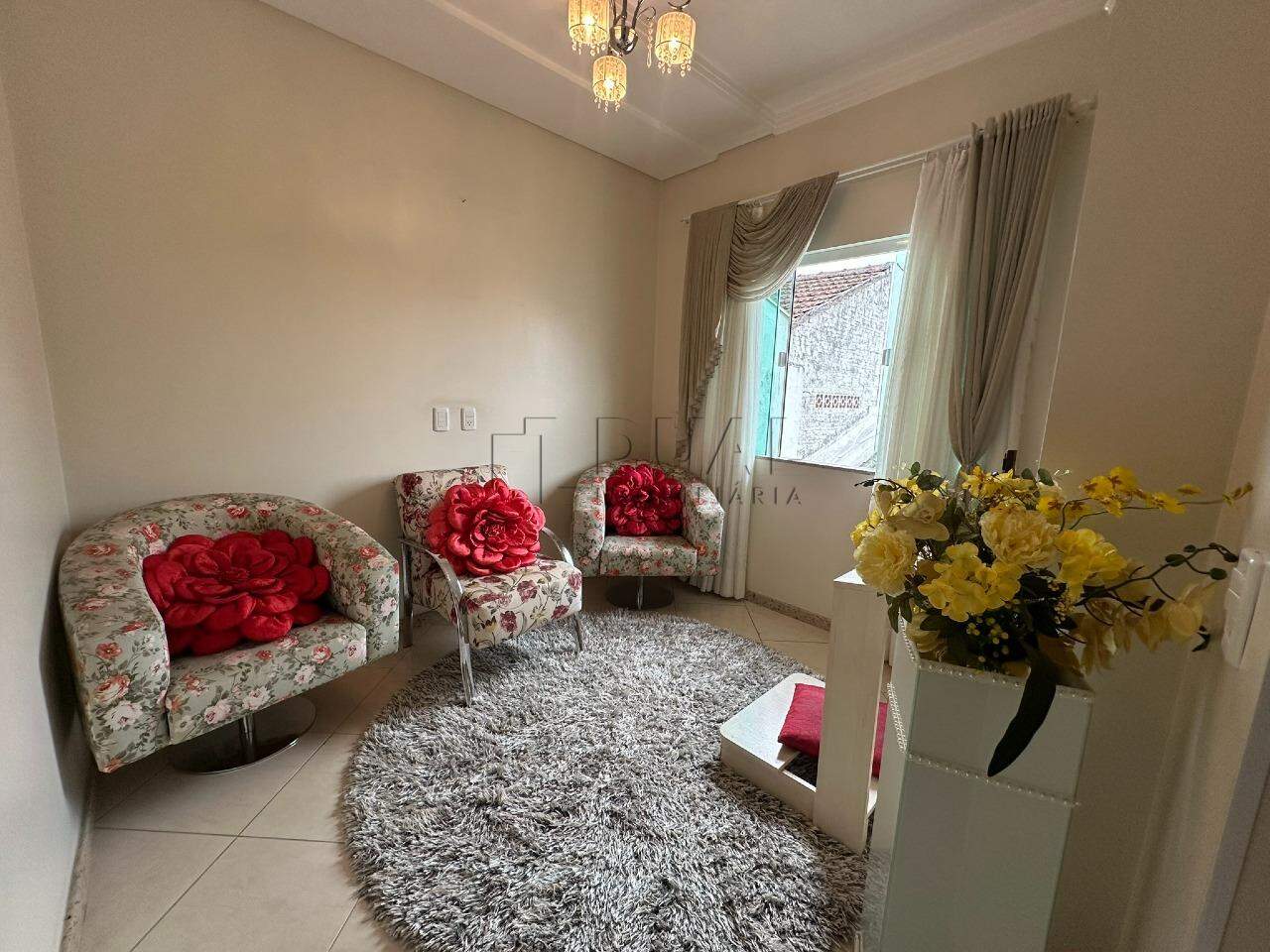 Imagem Casa Alto Padrão no Centro com Piscina e Área de Festas