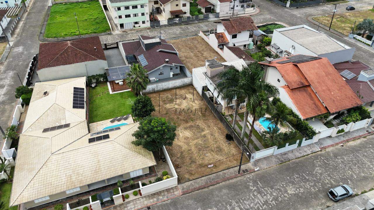 Imagem Terreno à Venda em Bairro Nobre – 392m² | Localização Privilegiada!