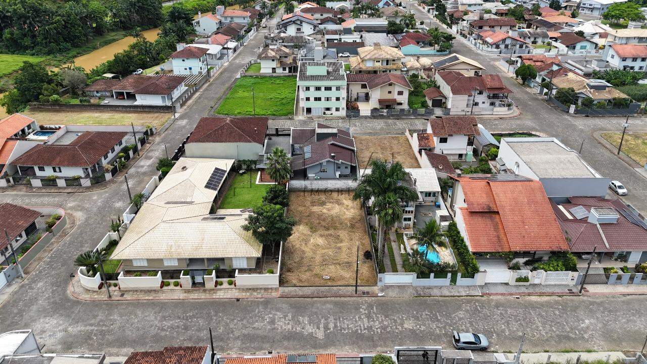Imagem Terreno à Venda em Bairro Nobre – 392m² | Localização Privilegiada!