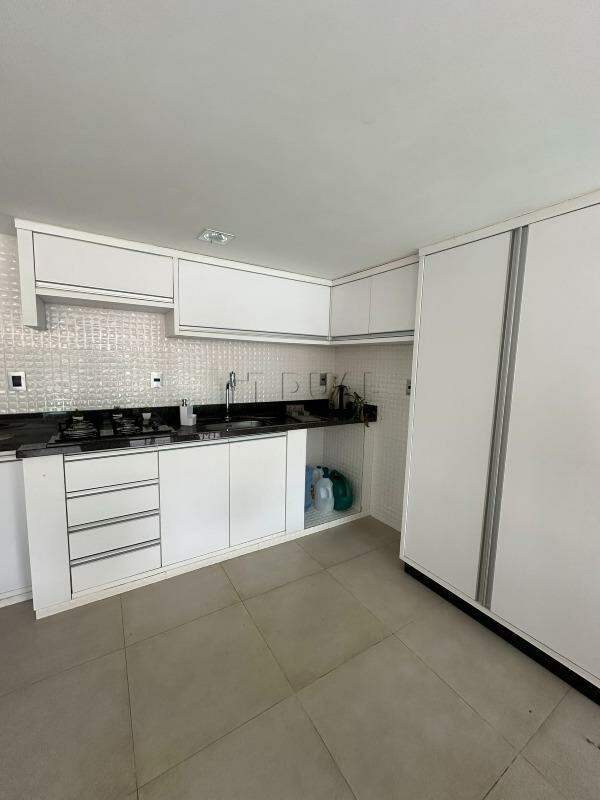 Imagem Casa à venda, 2 quartos, 1 suíte, 4 vagas, Vila Lalau - Jaraguá do Sul/SC