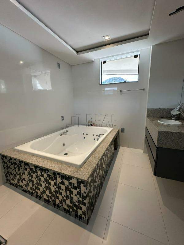 Imagem Casa à venda, 2 quartos, 1 suíte, 4 vagas, Vila Lalau - Jaraguá do Sul/SC