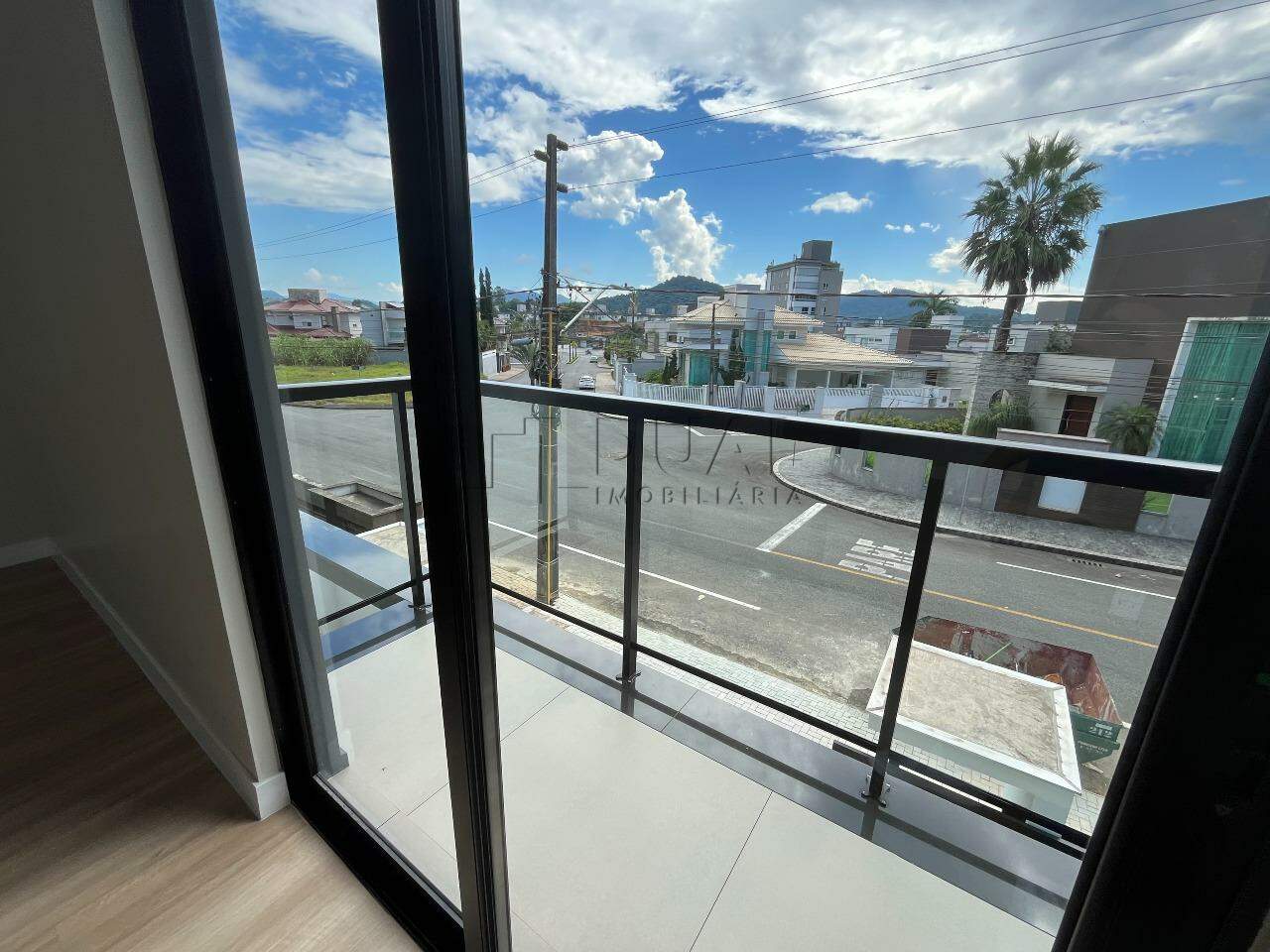 Imagem Casa com 4 suítes no Condomínio Residencial Champs Elysee no bairro Amizade em Jaraguá do Sul - Elysiun Residenz